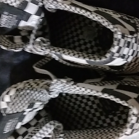 Vans - Picture 3 of 4